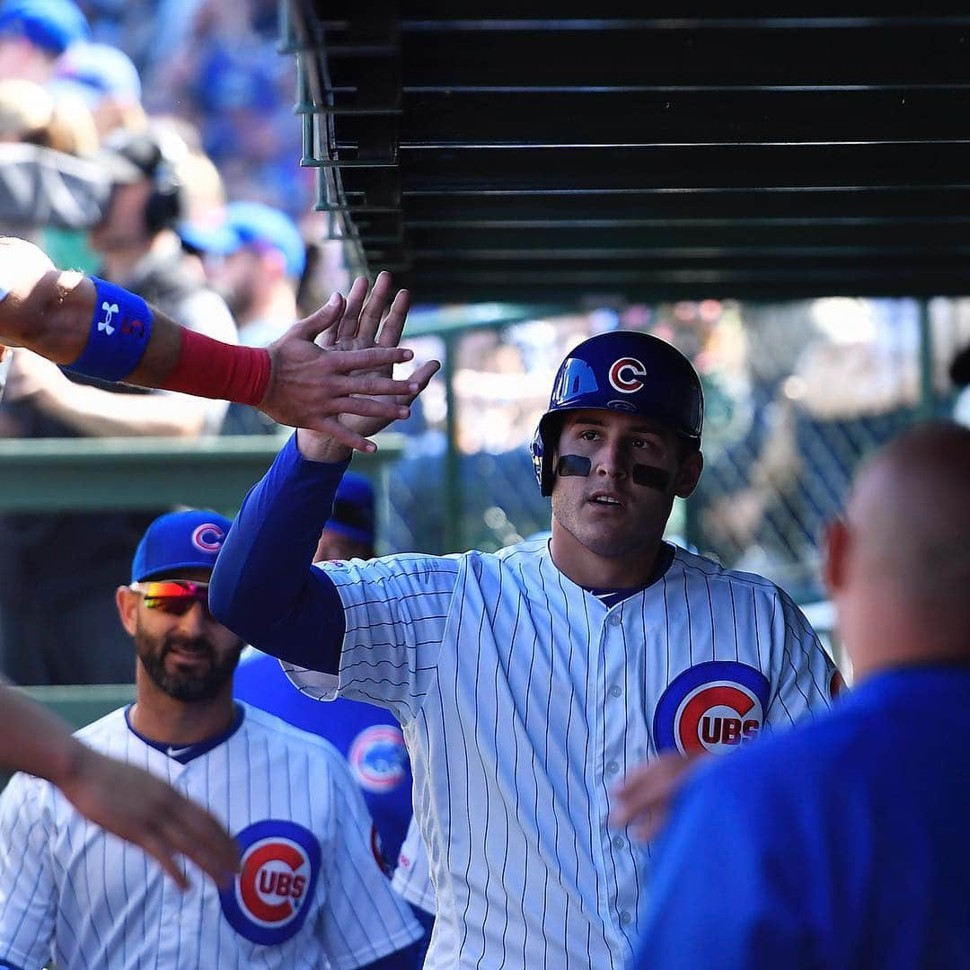 シカゴ・カブスさんのインスタグラム写真 - (シカゴ・カブスInstagram)「It’s a walk-off! #Cubs win! #EverybodyIn」4月22日 6時07分 - cubs