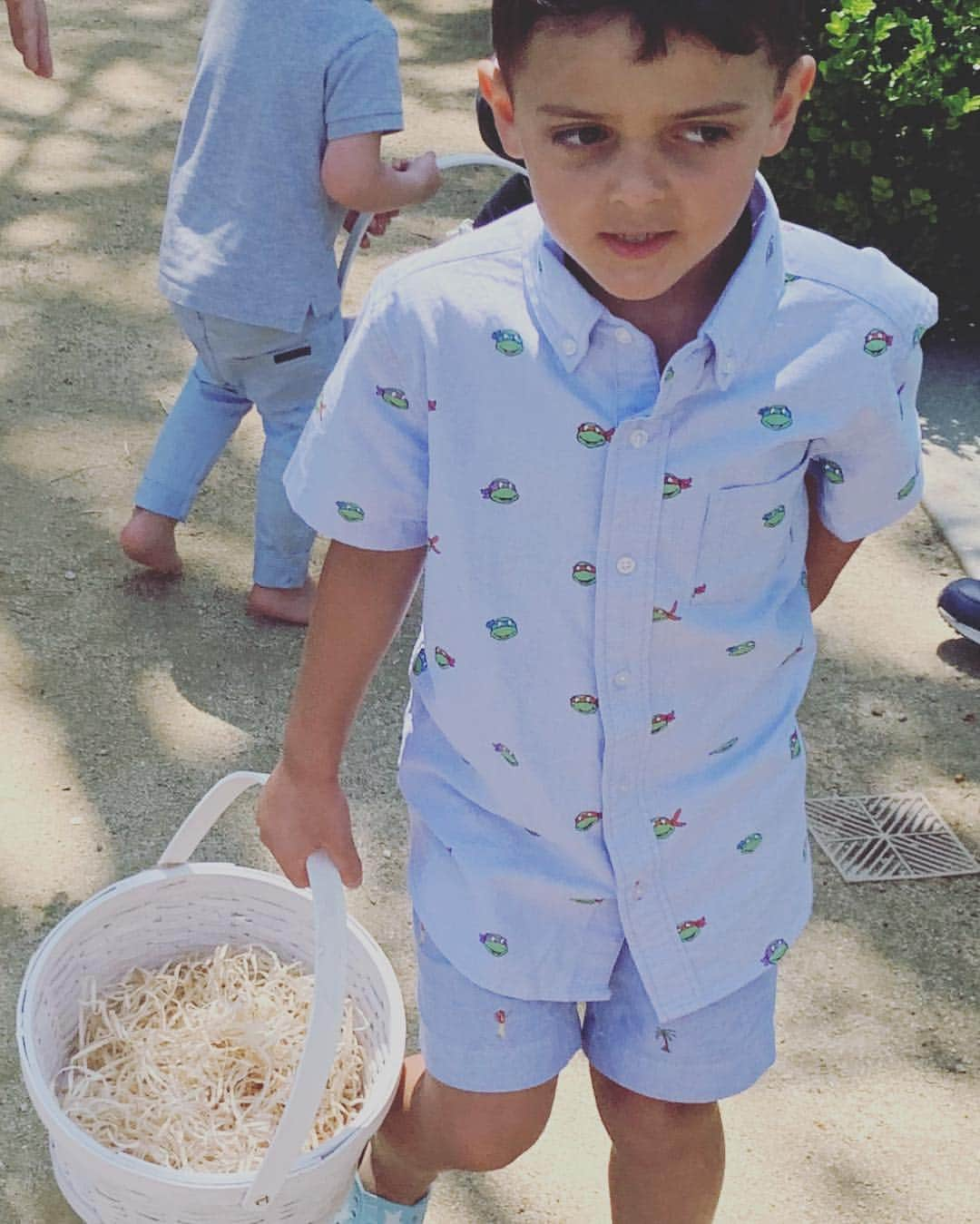 ジョーダナ・ブリュースターさんのインスタグラム写真 - (ジョーダナ・ブリュースターInstagram)「Really strategizing for the egg hunt #happyeaster! Feliz Páscoa! Xoxo」4月22日 6時12分 - jordanabrewster