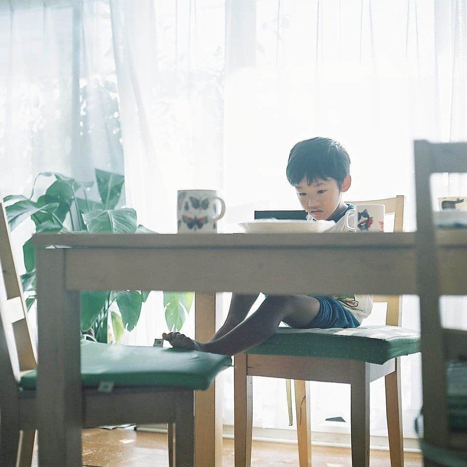 izumi_60のインスタグラム：「おはよう☀️ . . . 平成も残すところ１週間なんですね。子どもたちは長期連休が待ち遠しくて仕方ない様子です。 . . 2019│04│22│monday│AM6:12」