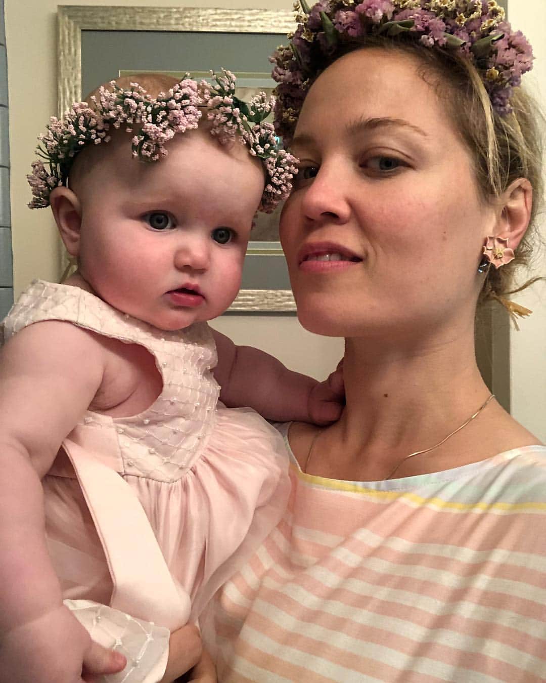 エリカ・クリステンセンのインスタグラム：「🐣 🌷🐰」