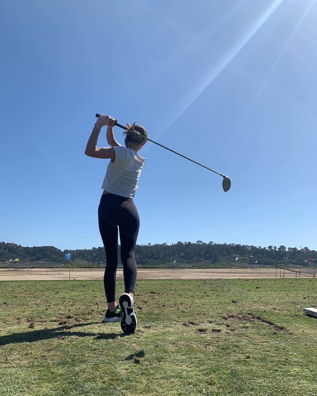 白雪のインスタグラム：「Not so bad, right? #golf #golfswing」