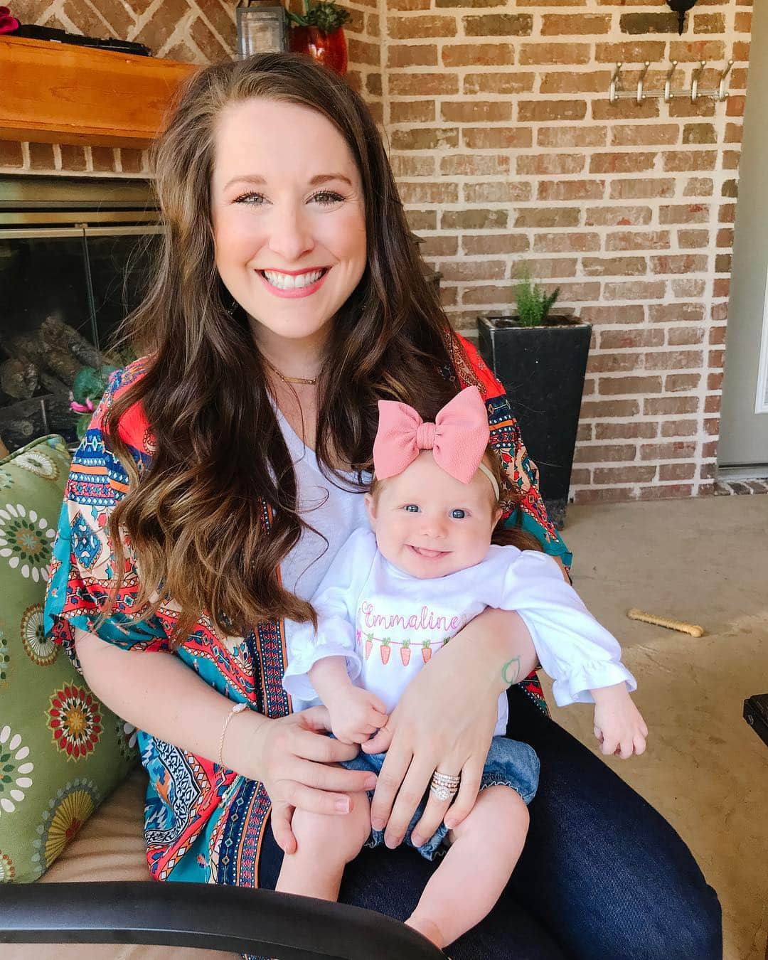 カーリー・パターソンのインスタグラム：「Baby’s first Easter💖」