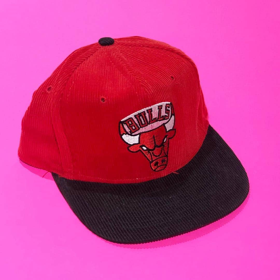 2nd STREET USAさんのインスタグラム写真 - (2nd STREET USAInstagram)「Shop New Arrivals at Melrose Location! Vintage Bulls Cap $29 •••••••••••••••••••••••••••••••••••••••••••••••••••••••••••• #2ndstreet #2ndstreetusa #2ndstreetvintage #pasadena #melrose #costamesa #melrosestyle #vintage #losangeles #fairfax #labrea #streetstyle # #newarrivals #secondhand #japan #japanesestyle #ootd #colorful #fashion #fun #instalove #style #art #love #currentlywearing #styleinspo #spring」4月22日 8時18分 - 2ndstreetusa
