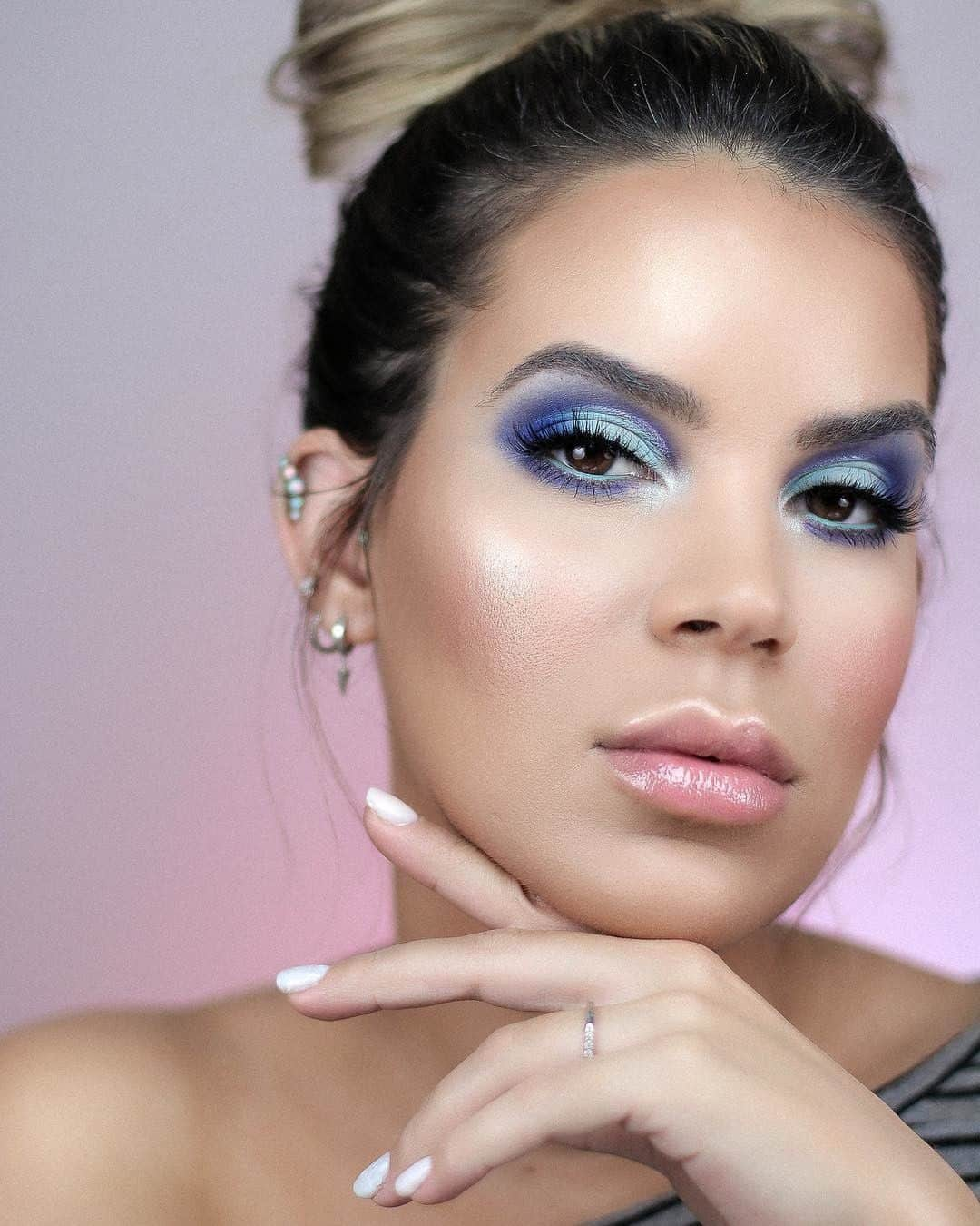 wet'n wild beautyさんのインスタグラム写真 - (wet'n wild beautyInstagram)「Bring the beach to your makeup routine! @rocyroque uses our Color Icon Bronzer in Palm Beach Ready for an instant sunless glow!🌞⠀⠀⠀⠀⠀⠀⠀⠀⠀ ⠀⠀⠀⠀⠀⠀⠀⠀⠀ #wetnwildbeauty #crueltyfree #makeup #beauty #vegan #veganbeauty」4月22日 8時30分 - wetnwildbeauty