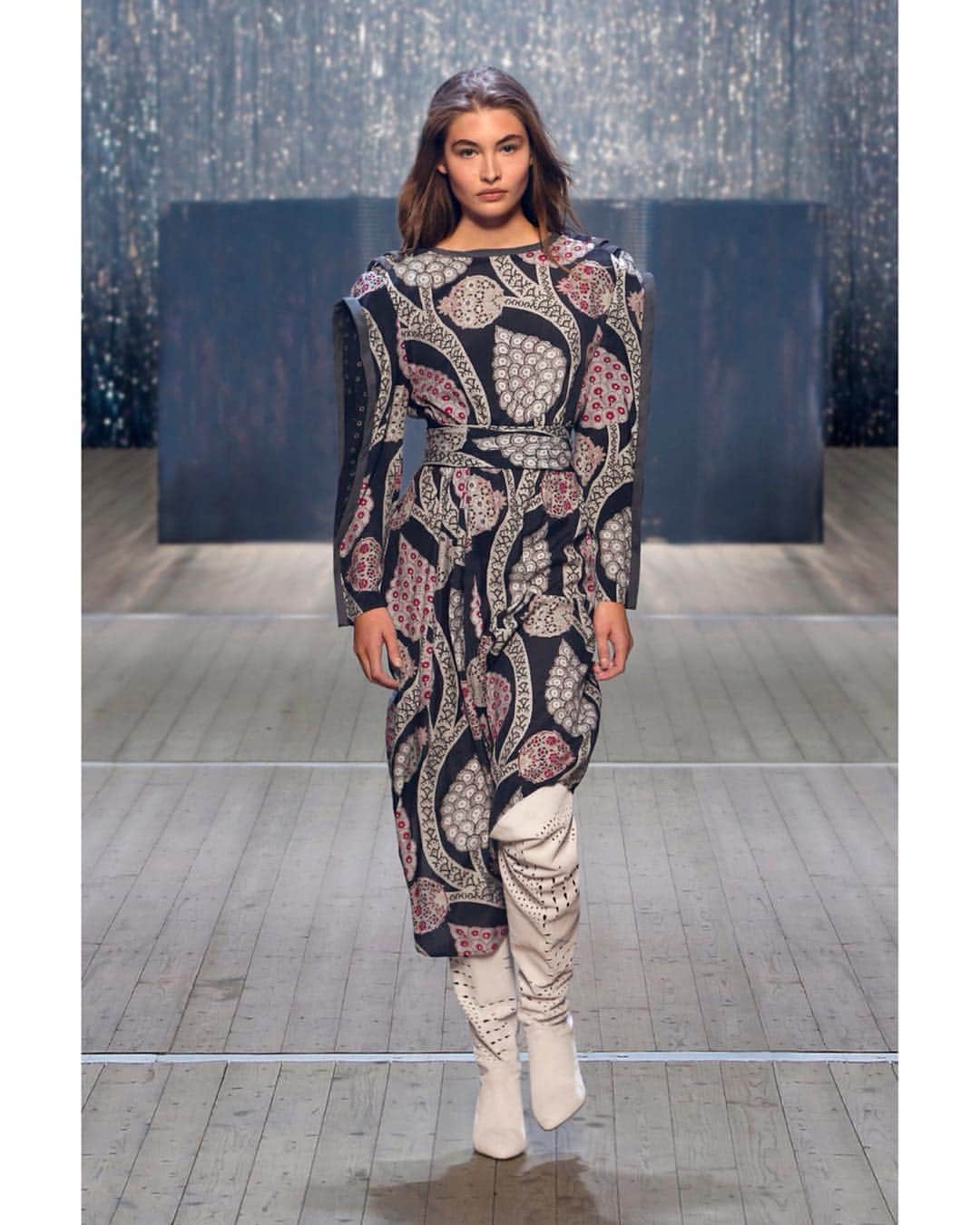 TOMORROWLAND_JPのグルメインスタ