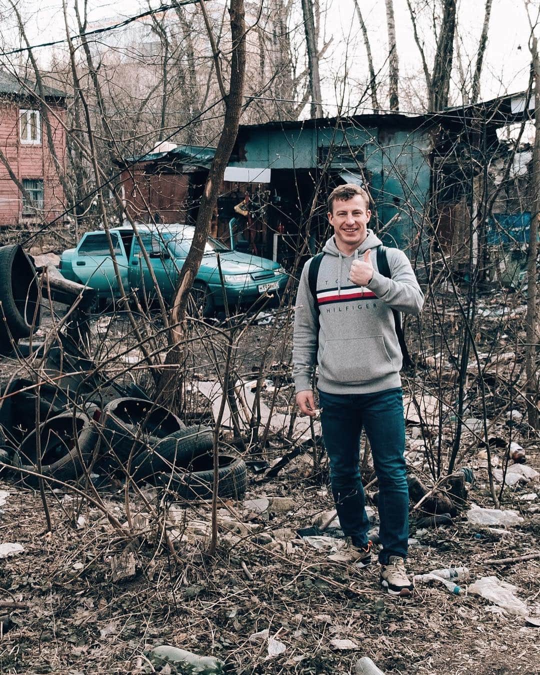 のインスタグラム：「Есть ли жизнь за МКАДом !?🏚」