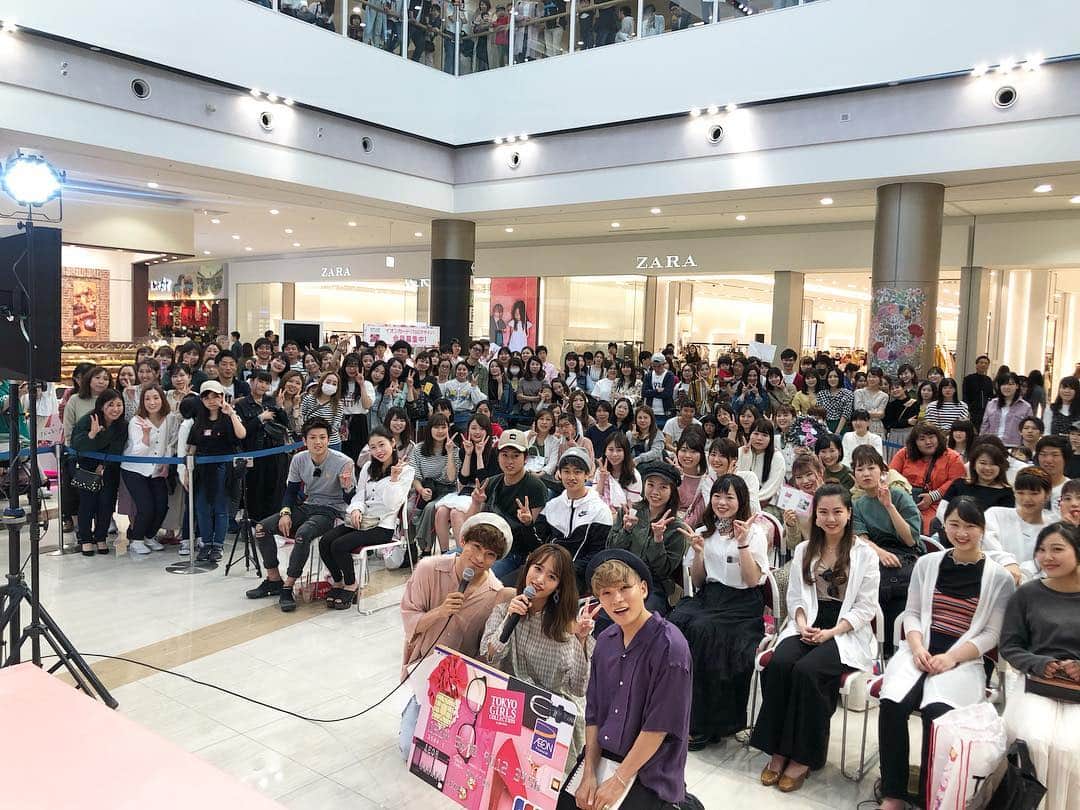 近藤千尋のインスタグラム：「イオンモール熊本に お越し下さった皆様 ありがとうございました😍❤️ 一部も二部も沢山の方が 足を運んでくださり😣✨✨ 本当に嬉しかったです🥰 色んなところにくまモンがいて 癒されました😍 #熊本」