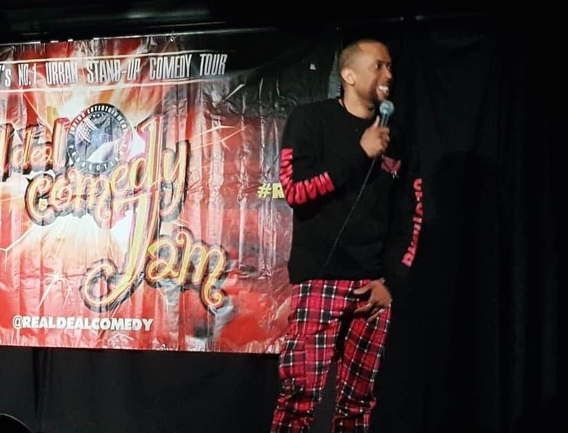 アフィオン・クロケットさんのインスタグラム写真 - (アフィオン・クロケットInstagram)「Thanks UK for a great time 😁😁🎤🇬🇧🔥🏁 . . #affioncrockett #standupcomedy #tour #UK #laugh #love #life #travel #themarathoncontinues @realdealcomedyjam @themarathonclothing @goldendenim @officialstevendexter 📸 @chantz_mb」4月22日 9時55分 - affioncrockett