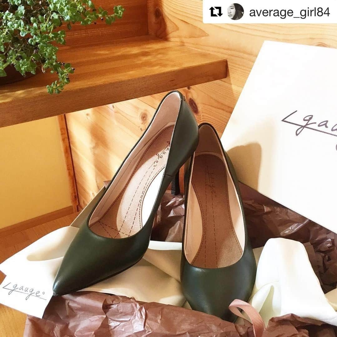 ∠gaugeさんのインスタグラム写真 - (∠gaugeInstagram)「Thank you!👠 @average_girl84 さんの#Mygauge 。ありがとうございます💕 . #Repost @average_girl84 ・・・ @gauge.official さんのオーダーハイヒール。 . 足の小ささから、履ける靴がなかなかないのでセミオーダー。 カラーは珍しいカーキに。  とってもステキな女性木型師の五十石さんが、木型選びからデザイン決めまでサポートしてくれます。 ※興味のある方は〈紹介割り引き〉があるのでぜひ  #highheels #ordermade #gauge . #shoesaddict #shoesaddicted #heelshoes #shoesoftheday #instaheels #loveshoes #pupms #オーダーシューズ #オーダーヒール #オーダメイド #オーダーメイドシューズ #ヒール #パンプス #ポインテッドトゥ #5cmヒール #7cmヒール #9cmヒール #パンプスコーデ #オフィスカジュアル #オフィスコーデ #パンプスコーデ」4月22日 10時00分 - gauge.official