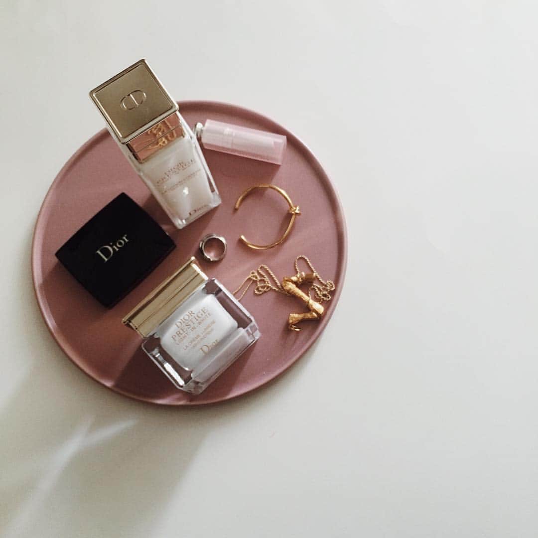 mixmatchisthekeyのインスタグラム：「can’t wait to try out this cream」