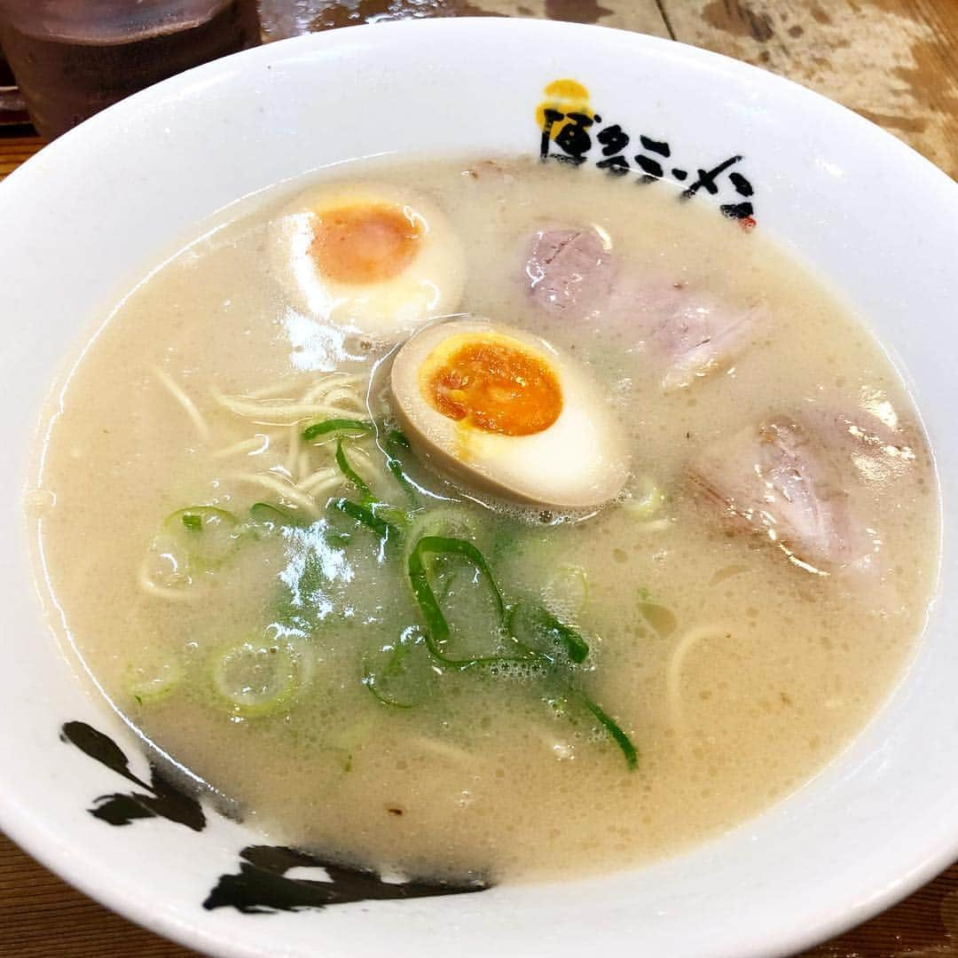 鍛治島彩さんのインスタグラム写真 - (鍛治島彩Instagram)「福岡最高 #博多ラーメン #福岡 #ラーメン #バリカタ #うまい」4月22日 11時15分 - aya_kajishima_uug2ki