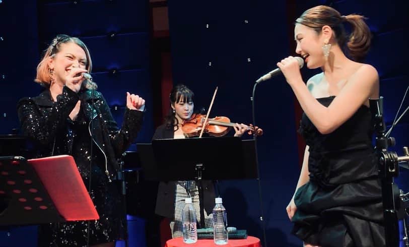 ラリソン彩華さんのインスタグラム写真 - (ラリソン彩華Instagram)「ステージ写真🥳 #ハナウタ#ライブ#ダンドイ舞莉花#ラリソン彩華」4月22日 11時24分 - ayakalarrison