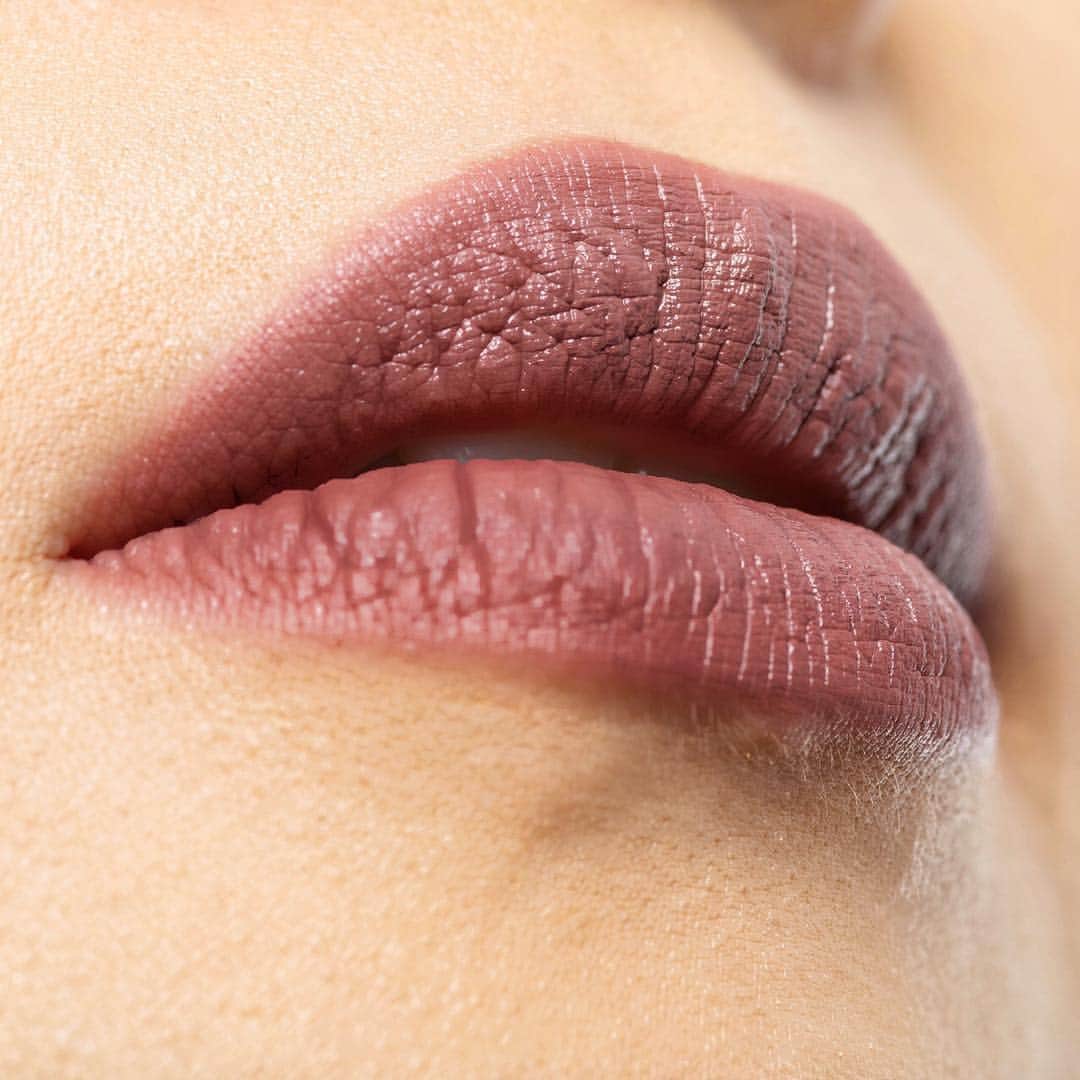 M∙A∙C Cosmetics Japanのインスタグラム：「⠀ M·A·Cエル シードの限定リップで あなたの世界を思うままに色づけて💋 #MACXeLSeed #MACXエルシード ⠀ *公式オンラインショップ 4/23発売 *全国 4/26発売 ⠀ ⠀ ↓↓使用メイン製品↓↓ [リップスティック]  ユヌ　キャレス ⠀ MAKEUP AND MODEL: M·A·C ARTIST MASAMI YAMADA @macpro_tokyo PHOTO: @takaki_iwata ⠀ ⠀ ⠀ ⠀ ⠀ ⠀ #MACCosmeticsJapan #MACコスメ #MACCosmetics #MyArtistCommunityJP  #MACArtistChallenge  #MAC #コスメ #メイク  #リップ #リップスティック #リップメイク #MACリップ #限定 #コラボ #アーティスト」