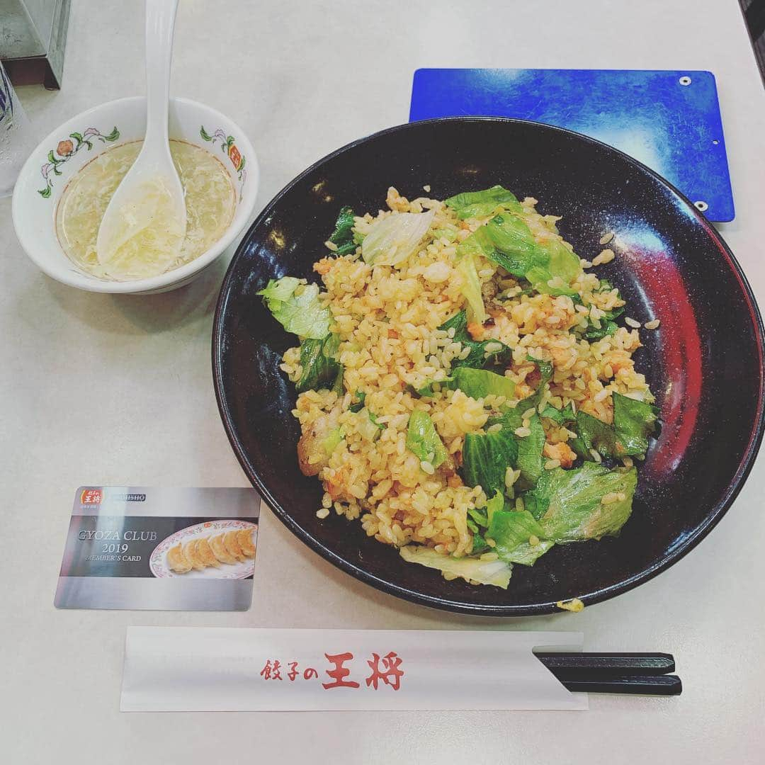 くろさんのインスタグラム写真 - (くろInstagram)「極王焼飯🍚734円−会員引5%＝698円 #極王焼飯 #極王チャーハン #PremiumFriedRice #焼飯 #チャーハン #餃子の王将 #王将ランチ #GYOZACLUB #ぎょうざ倶楽部 #新橋ランチ #餃子の王将新橋駅前店」4月22日 12時09分 - m6bmw