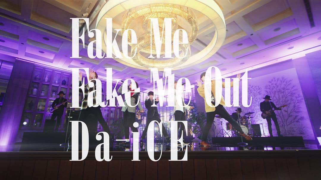 Da-iCEさんのインスタグラム写真 - (Da-iCEInstagram)「4.24発売 New Single 「FAKE ME FAKE ME OUT」MV公開！ . music&lyrics by Official髭男dism藤原聡 さん . Choreographed by s**t kingz .  プロフィールのリンクからDa-iCEオフィシャルYouTubeチャンネルでぜひチェックしてください！ . #Da_iCE #FMFMO #official髭男dism  #藤原聡  #stkgz #2DaysToGo」4月22日 12時06分 - da_ice_staff