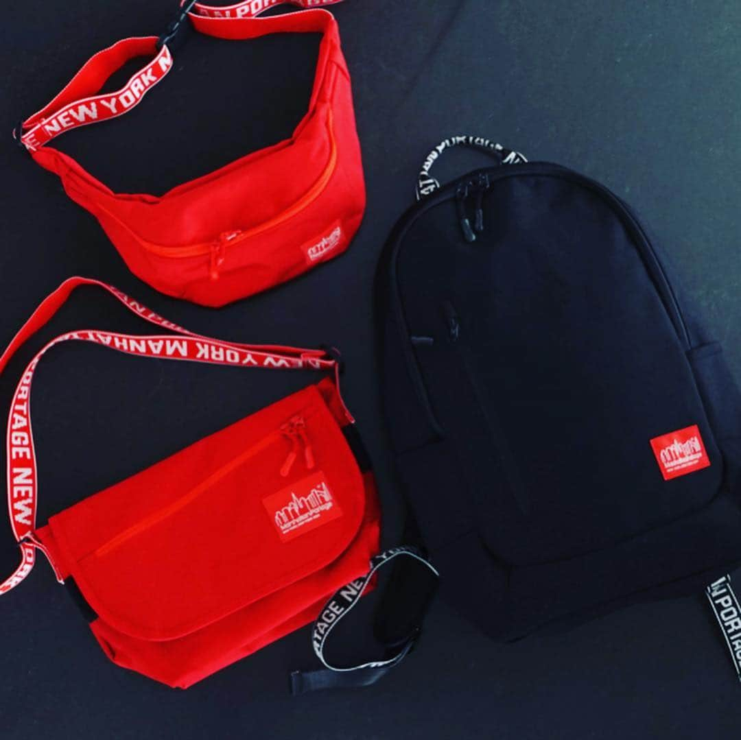 NAUGHTIAMさんのインスタグラム写真 - (NAUGHTIAMInstagram)「【数量限定】ディテールにブランド名を刻みこんだ「Manhattan Portage」ならではのデザインが落とし込まれたリミテッドコレクションの「IDENTⅡ」がオンラインストアに登場！  女性にも大きすぎなく、程よいサイズ感のバックパックはシンプルで使いやすく、ストラップに描かれたブランドネームがコーデにアクセントを与えます。  数量限定なのでお早めに！ . . 詳しくはこちらをタップ . . #naughtiam #ノーティアム #manhattanportage #マンハッタンポーテージ  #identⅡ #限定 #限定バッグ #ボディバッグ #ウエストバッグ#ショルダーバッグ #バックパック #お出かけ #セカンドバッグ #旅行 #サブバッグ #コーディネート #コーデ #ファッション」4月22日 12時13分 - naughtiam_ntm