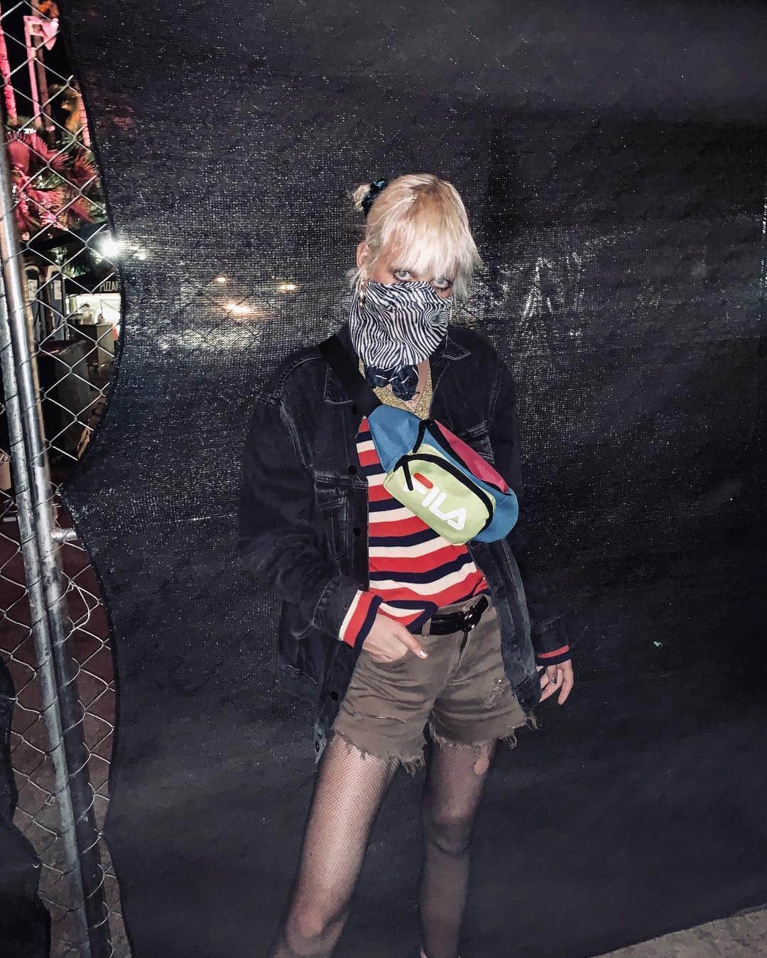 マリヤン・ジョンクマンのインスタグラム：「Break up with your girlfried cuz im bored.😈👿」