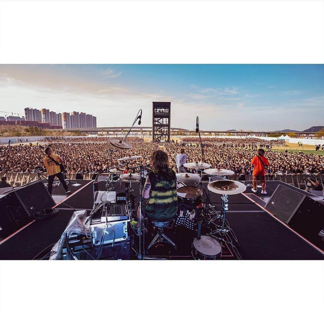 ONE OK ROCK WORLDさんのインスタグラム写真 - (ONE OK ROCK WORLDInstagram)「- Ed Sheeran Divide World Tour2019 21/04/2019 Songdo Moonlight Festival Park,Seoul - #repost from @zakarywalters @oneokrockofficial in Korea!  #incheonkorea #show #sony #a7riii #dividetour #lads # - #oneokrockofficial #10969taka #toru_10969 #tomo_10969 #ryota_0809 #fueledbyramen #eyeofthestorm#divideworldtour2019」4月22日 12時43分 - oneokrockworld