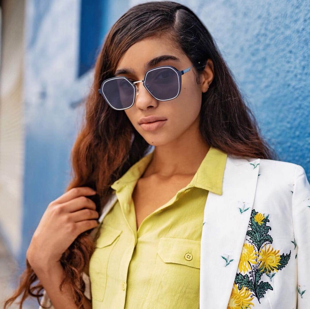 JINSさんのインスタグラム写真 - (JINSInstagram)「Breaker of chains. 🕶: LMF-19S-112 #jinssos #eyewear」4月22日 12時56分 - jins.usa