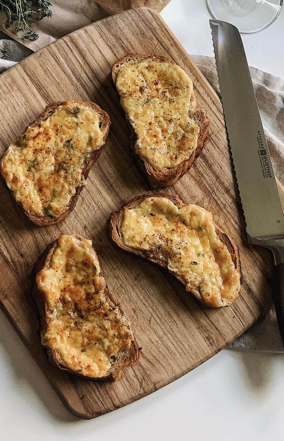 ジェーン・アルドリッジのインスタグラム：「Link to written recipe: https://seaofshoes.com/wellness/food/2019/02/10/three-valentines-movies-and-menus-for-a-romantic-night-in/  Link to Deborah Madison’s cookbook: http://bit.ly/2KXdZr2」