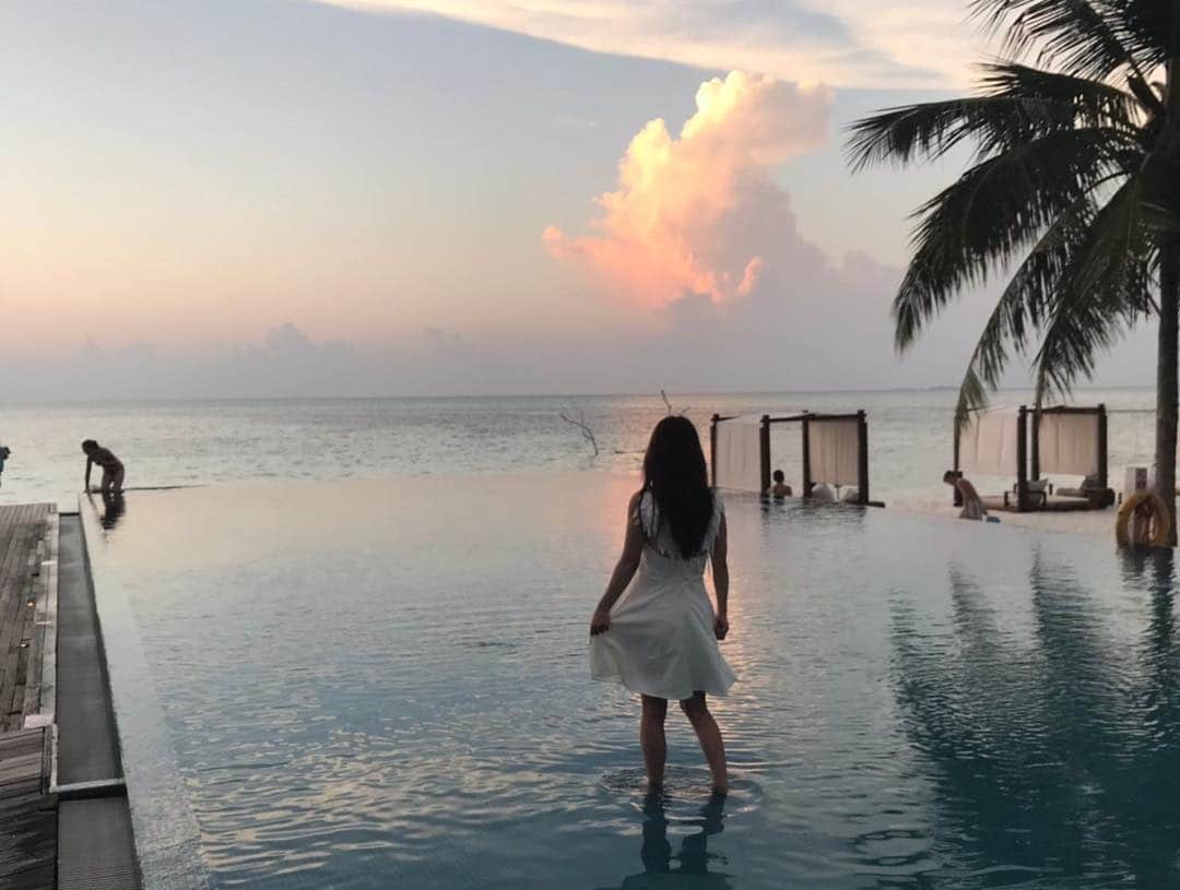 関根理紗さんのインスタグラム写真 - (関根理紗Instagram)「Sunset.  #maldives #sunset #朝日より夕日派 #毎日違って毎日いい」4月22日 23時16分 - sekine.risa