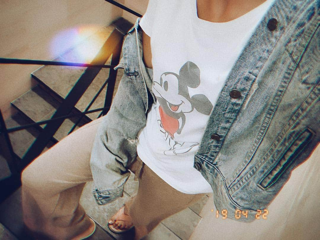 マイコ さんのインスタグラム写真 - (マイコ Instagram)「* MickeyTとGジャンは何年も前の。 好きなものは永遠に着る🧡 ブランドはタグ見てね🏷 ・ ・ ・ ・ #cordinate #ootd#fashion#ungrid#hinnacottage」4月22日 23時16分 - maicorori