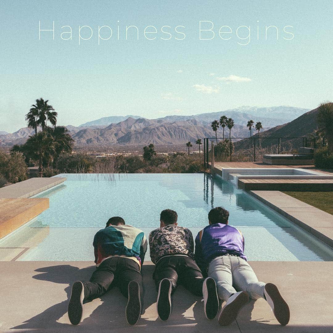 ジョー・ジョナスさんのインスタグラム写真 - (ジョー・ジョナスInstagram)「#HappinessBegins June 7th. Can’t wait for you guys to hear this album!」4月22日 23時17分 - joejonas