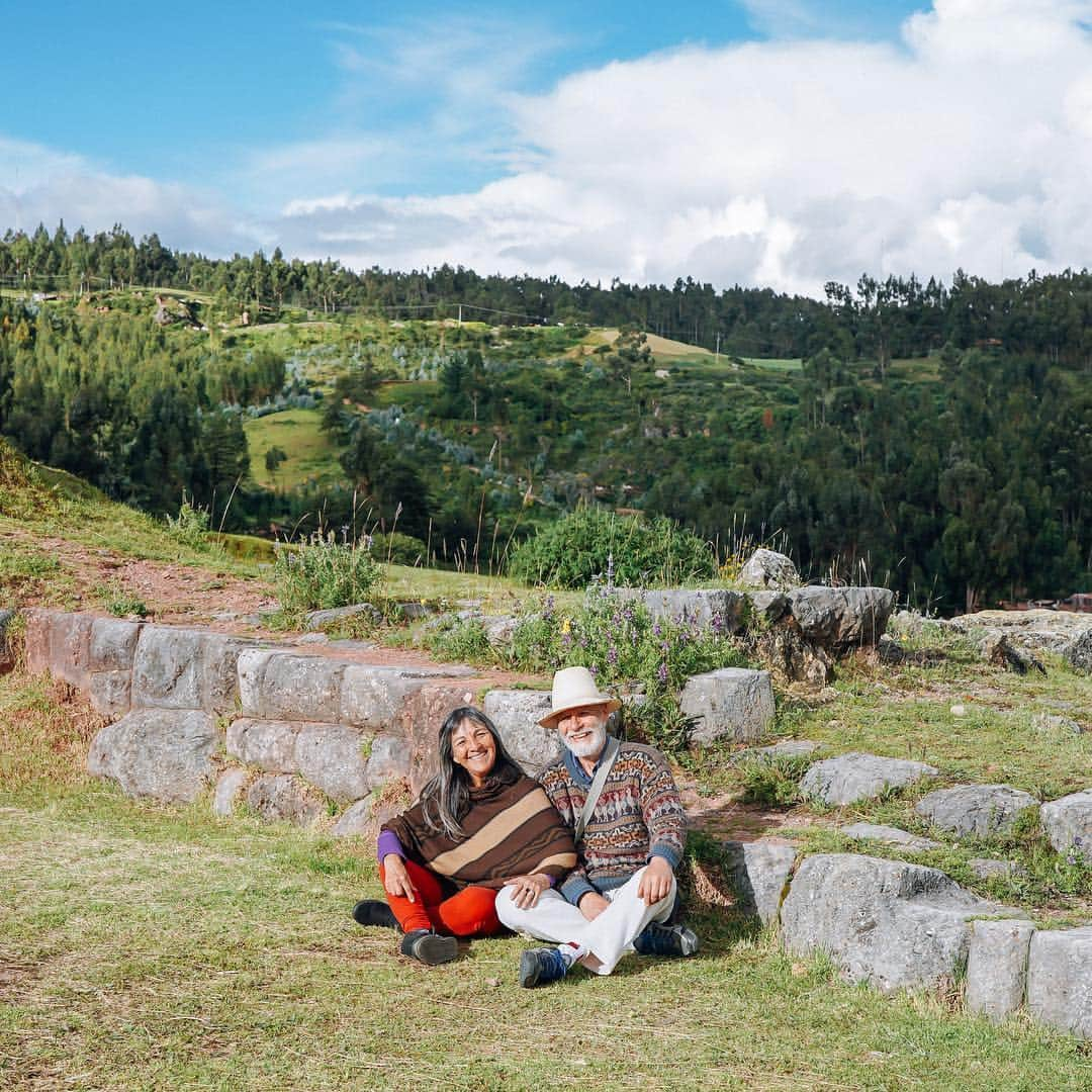 李翔さんのインスタグラム写真 - (李翔Instagram)「照片是庫斯科郊區的高地，#sacsayhuaman  這裡就能看到古印加人建造的技術，仔細端看石頭之間的縫隙，會佩服到不行。每年的六月，這裡還有祭祀太陽神的儀式，記得那天從高處俯瞰庫斯科市區的時候，我不知道哇了幾百次了。 - 謝謝 @peru @sonytaiwan  #SonyAlpha #SonyA7M3 #SonyA7III #Sony秘魯映像#SEL24105G - #Lr_Vibrant #bbctravel #natgeo #stayandwander  #natgeoyourshot #yourshotphotographer #lima  #差差秘魯紀錄 #whpvibes  #traveladventures  #lovetheworld  #ilovetravel #natgeotravel #春  #igersperu  #peru #gothere #spring #culturetrip #yourshot  #BeAlpha  #mylpguide #lonelyplanet  #tripcom」4月22日 23時30分 - rookie030