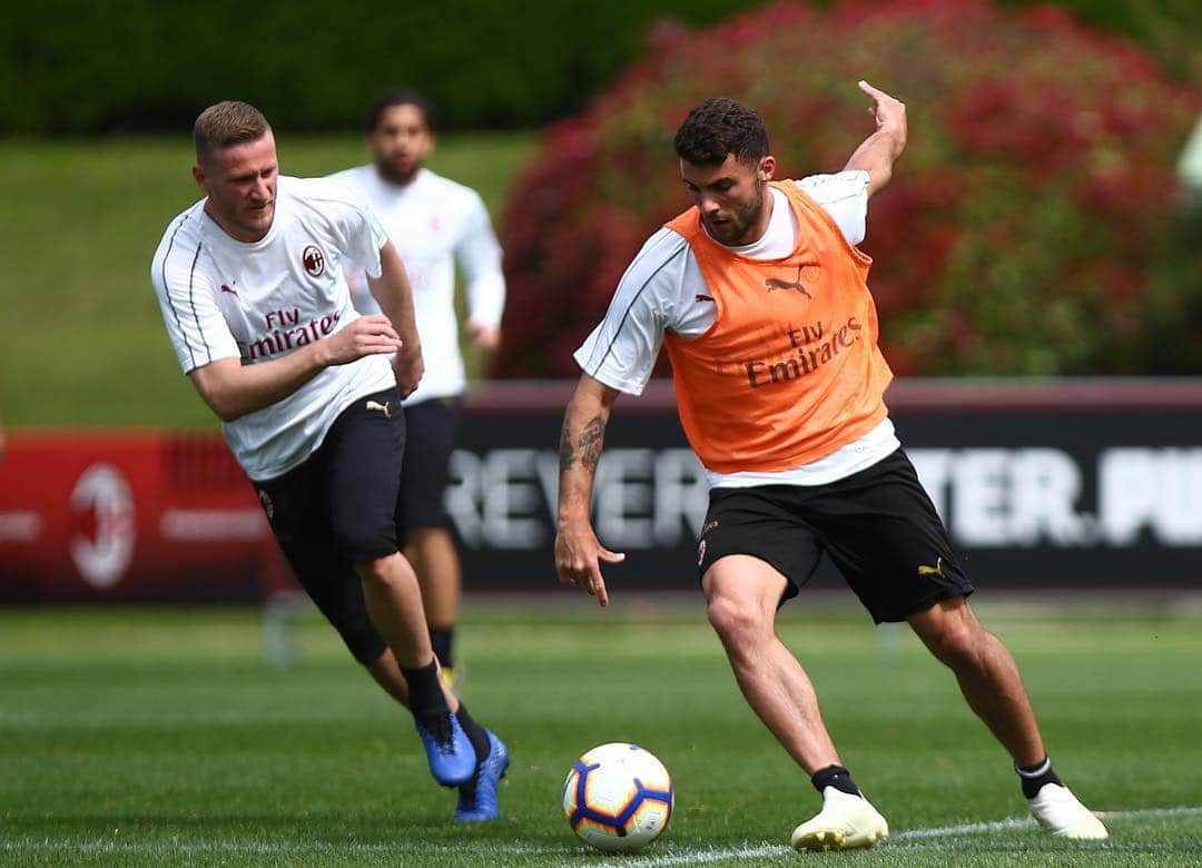 ACミランさんのインスタグラム写真 - (ACミランInstagram)「The Rossoneri continue their preparations ahead of Wednesday's decisive #CoppaItalia showdown v Lazio 🏃‍♂ Pasquetta di lavoro a Milanello, per preparare al meglio la semifinale di Coppa Italia 🏃‍♂ #MilanLazio #ForzaMilan」4月22日 23時39分 - acmilan