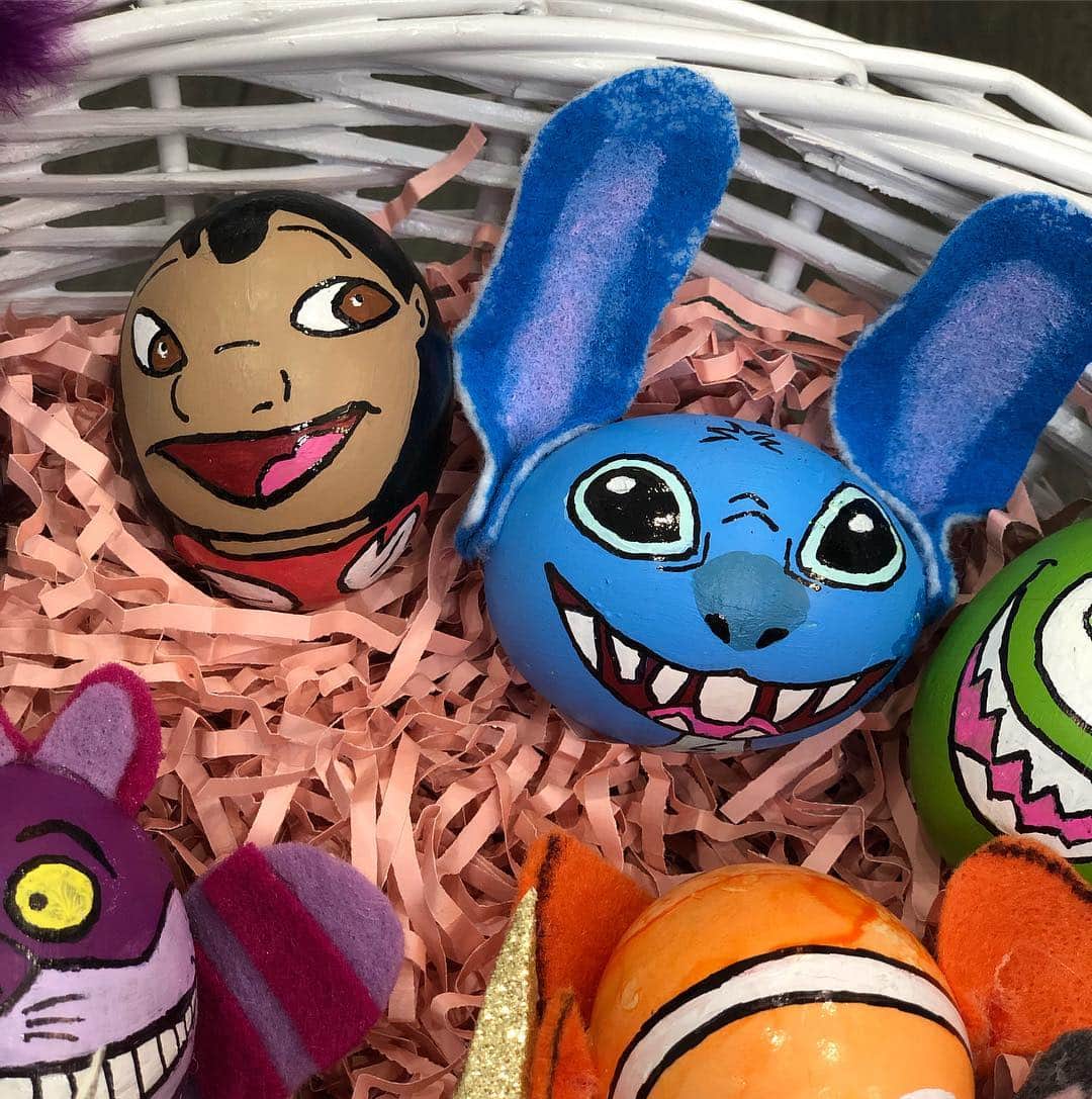 ミランダ・コスグローヴさんのインスタグラム写真 - (ミランダ・コスグローヴInstagram)「Hope everyone had an amazing Easter! 🐰🥚🐥Here are my annual Easter Eggs. See if you can figure out which characters they are!」4月22日 15時18分 - mirandacosgrove