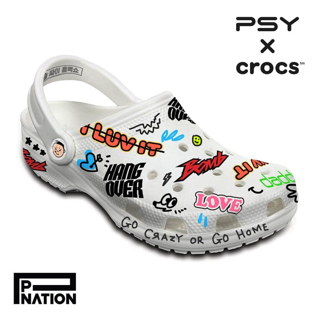 PSYさんのインスタグラム写真 - (PSYInstagram)「#PSYxCROCS #collaboration #onlinesales #comingsoon  #싸이흠뻑쇼💦 #summerswag2019💥  #pnation」4月22日 15時33分 - 42psy42