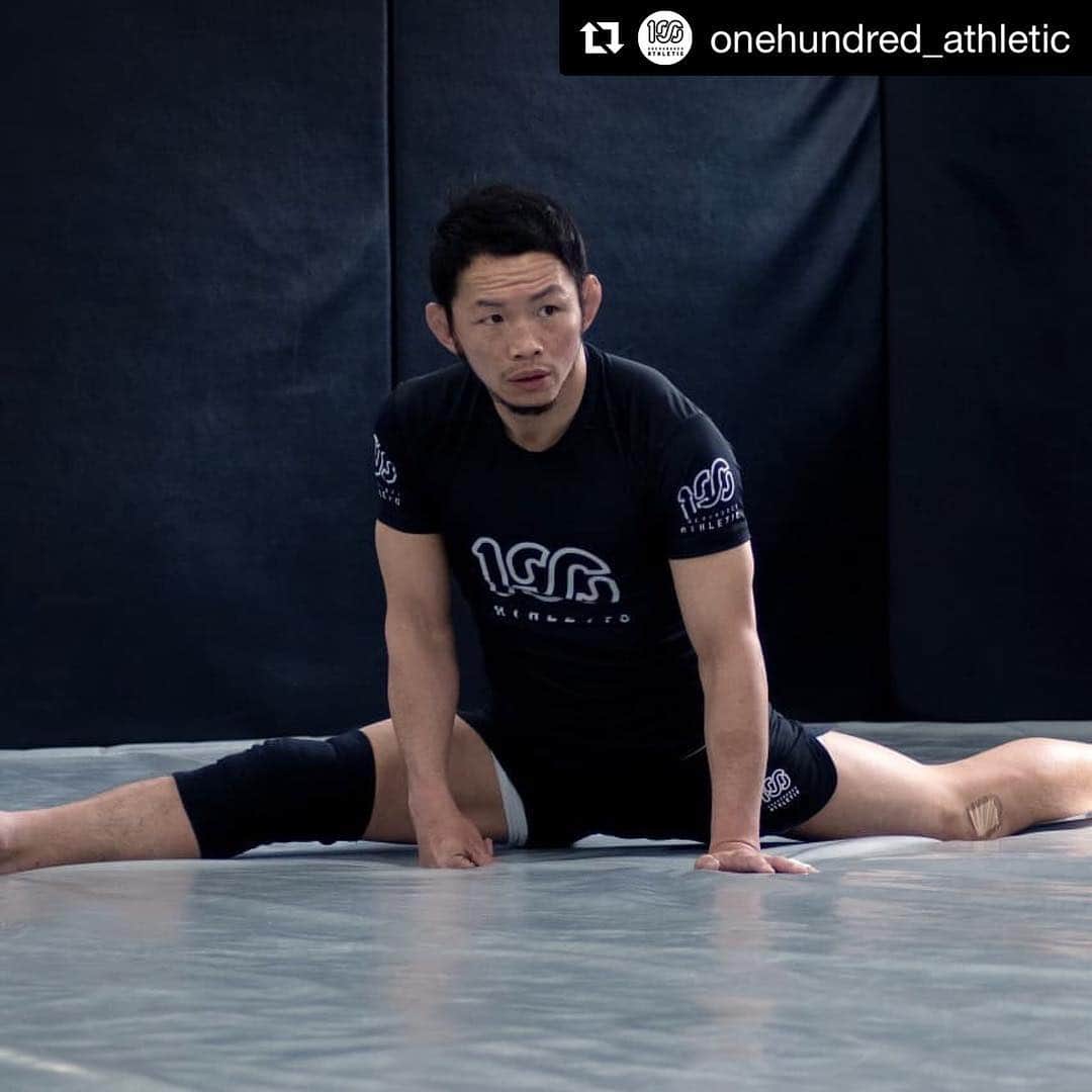 宇野薫のインスタグラム：「新しいショーツできました！  #onehundredathletic #100athletic #100A #unocaolshowten #caoluno #宇野薫 #宇野薫商店  #Repost @onehundred_athletic with @get_repost ・・・ 新しいタイプのワークアウトショーツをリリース。詳しくは100A ONLINE STOREにて。 #running #workout #training #grappling #nogi #mma」