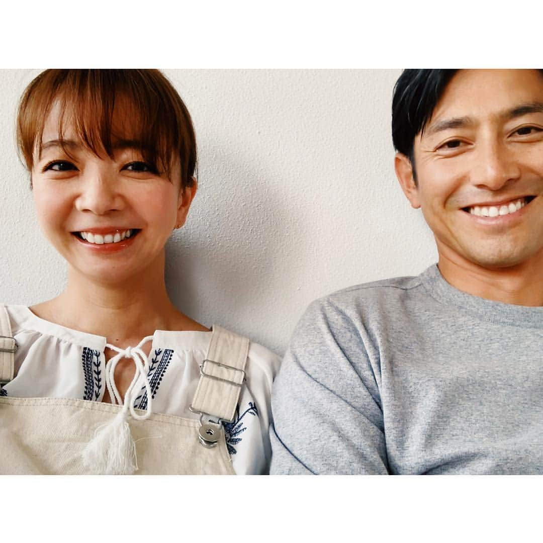 EMIさんのインスタグラム写真 - (EMIInstagram)「☆ 夫婦撮影♡ 撮影後、一緒にジムに行き 下半身メインにトレーニングしたら 脚ガクガク…😵 今日はもう動けまへん…」4月22日 16時17分 - emi_idea