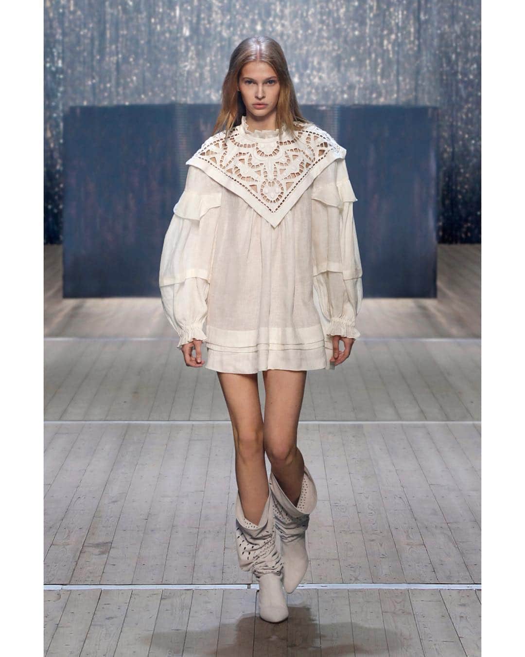 TOMORROWLAND_JPのグルメインスタ