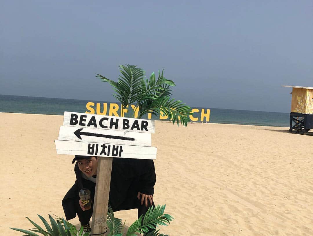 チ・ユンホのインスタグラム：「인생=욜로」