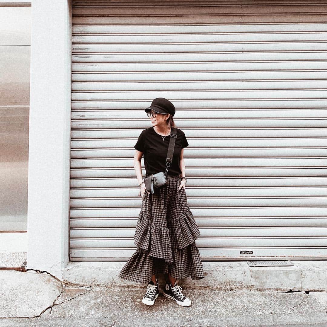 今井華さんのインスタグラム写真 今井華instagram 今日あったかくてtシャツで丁度よかったー さくっと着替えて家出ると ほぼマーゴットティー着てる 笑 ギンガムスカートはbrown にした このスカートほんとに好きーー Margot Japan をcheckしてね