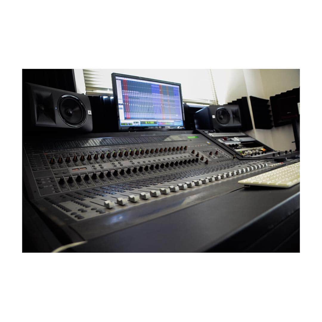 DJ PMXさんのインスタグラム写真 - (DJ PMXInstagram)「MIXING  #studiowork #dblstudioworks #dblmusic #protoolshd #neve #dbx #privatestudio #homestudio」4月22日 17時27分 - djpmx_locohama