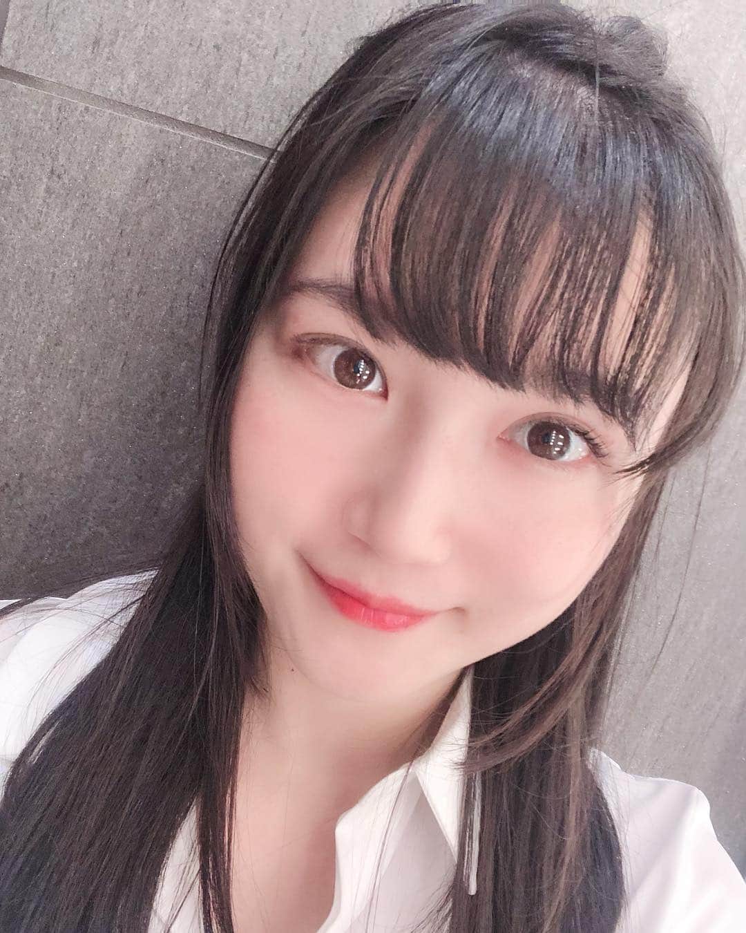 太田理恵さんのインスタグラム写真 - (太田理恵Instagram)「流行りの感じで前髪薄めにしてみたけど落ち着かない（´-`）.｡oO * * #シースルーバング #シースルー前髪」4月22日 17時53分 - rie_ota_0622