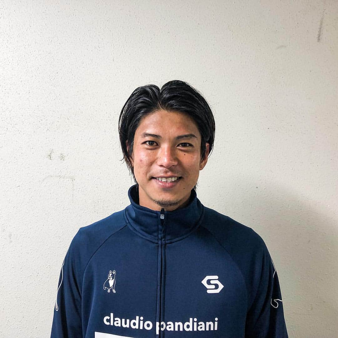 横浜FCさんのインスタグラム写真 - (横浜FCInstagram)「- 千葉戦の試合後に得点を決めた3選手に 「とびっきりの笑顔」をくださいとお願いしました。 イバ選手、田代選手、斉藤光毅選手疲れている中素敵な笑顔ありがとうございました！ #内田智也 - @ibba100  #IBBA #田代真一 @koki_saito_01  #斉藤光毅 #yokohamafc #GOAL #笑顔 #SMILE #jleague」4月22日 18時25分 - yokohamafc_official