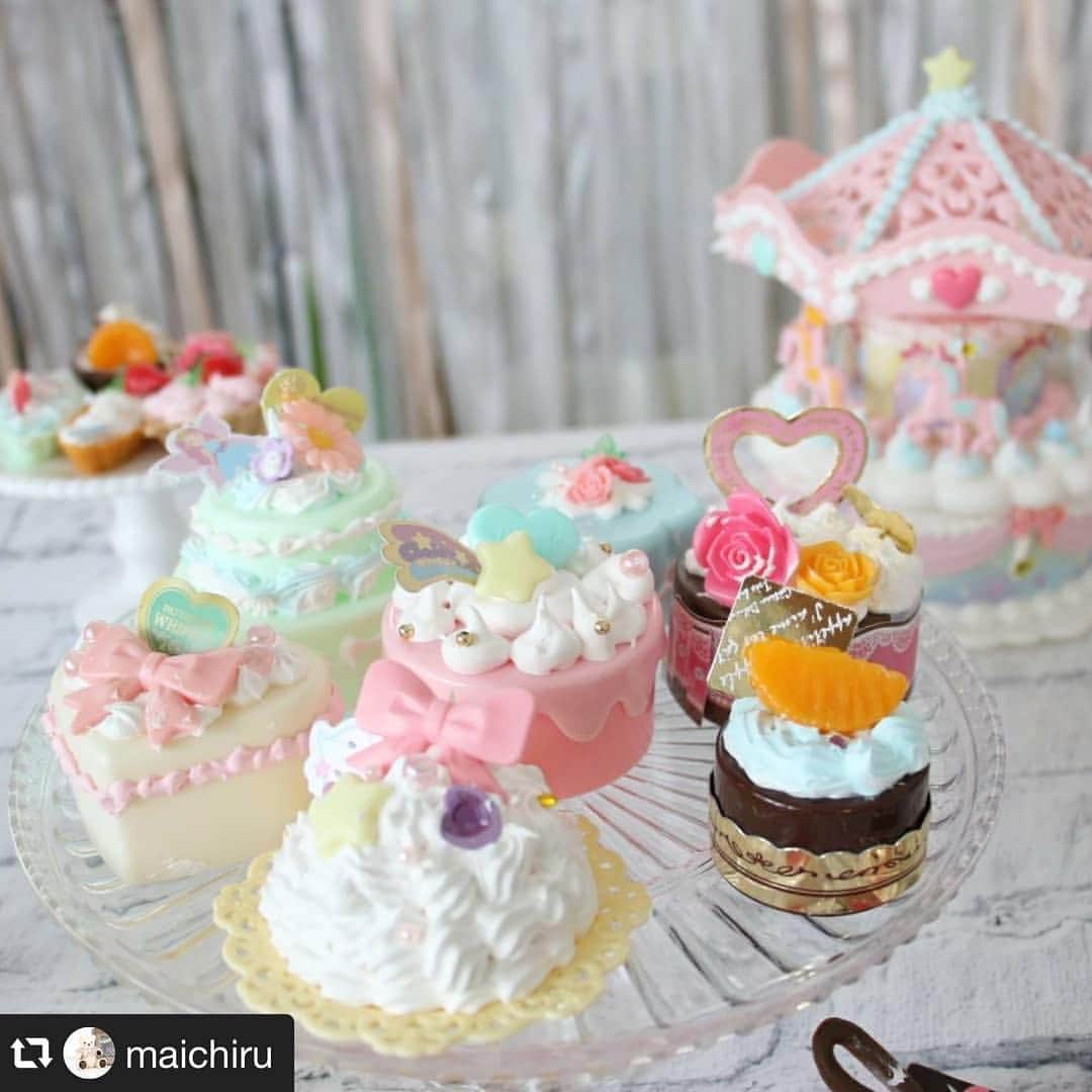 ホイップる公式さんのインスタグラム写真 - (ホイップる公式Instagram)「ホイップるのケーキをたくさん並べてケーキパーティー✨ 本物そっくりのケーキで気分も上がりますね♪ #ホイップる #whipple #スイーツデコ #デコレーション #🍰 #ケーキ」4月22日 18時34分 - whipple_jp