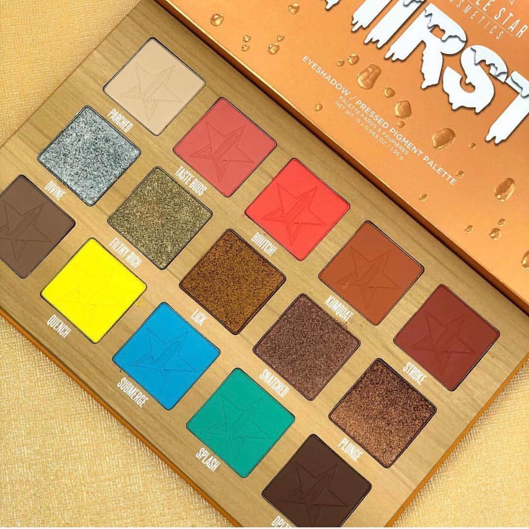 Jeffree Star Cosmeticsさんのインスタグラム写真 - (Jeffree Star CosmeticsInstagram)「TAKE A SIP 🥤🥤 All of these stunning #MagicStar looks are making us #Thirsty 💦This #eyeshadowpalette features 10 blendable mattes and 5 blinding ultra-metallics perfect for your Summer looks ☀️☀️ Photo by: @makeupduoreviews  #jeffreestarcosmetics #thirstypalette #vegan」4月23日 0時10分 - jeffreestarcosmetics