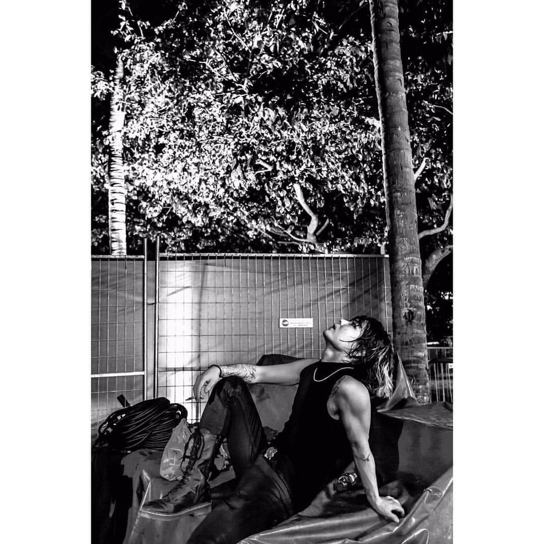 Tatsuya Amanoのインスタグラム：「Chilling 🚬  Photo by @takeshiyao」