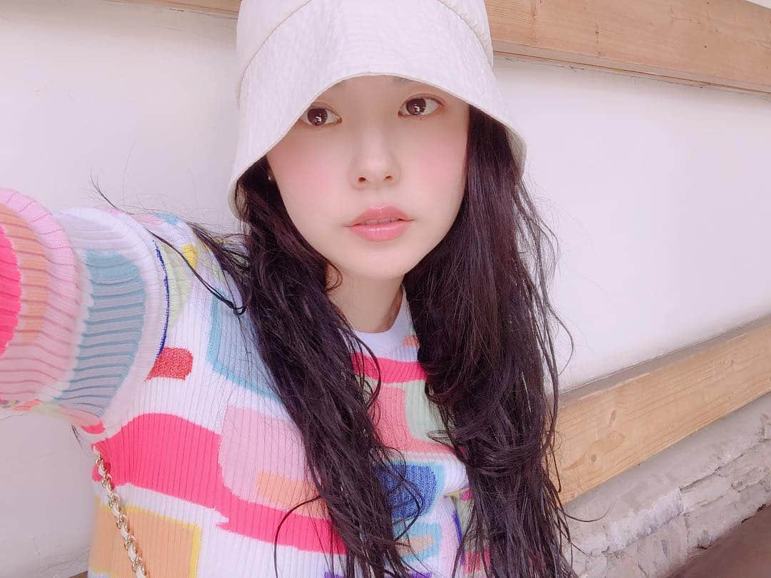 ミン・ヒョリンさんのインスタグラム写真 - (ミン・ヒョリンInstagram)「💕❤️🧡💛💚💙💜🖤」4月22日 18時49分 - hyorin_min