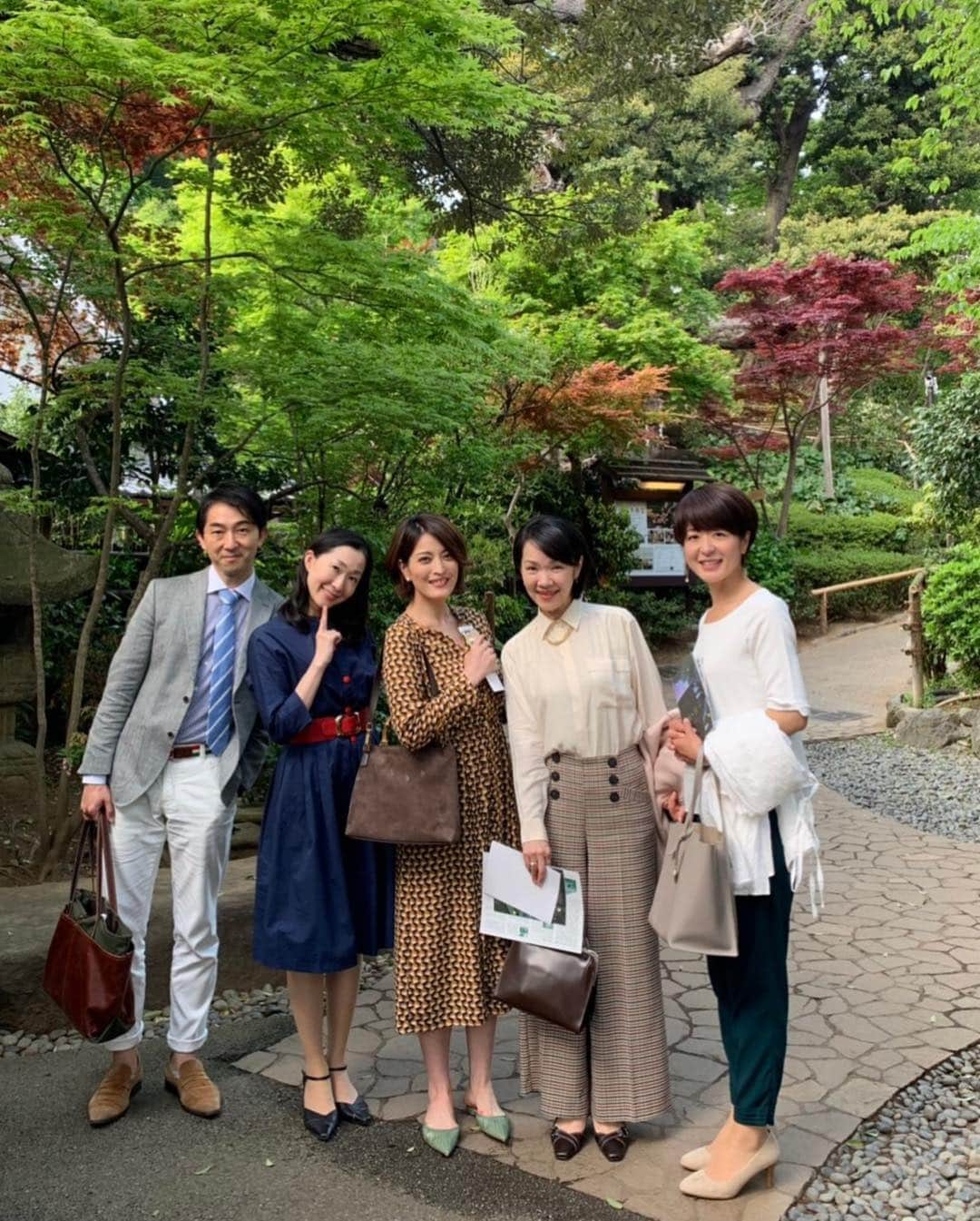 知念芽衣さんのインスタグラム写真 - (知念芽衣Instagram)「今の時期、最高です❤  #椿山荘 #椿山荘アフタヌーンティー  #庭園 を#お友達 と#散歩  #本日は晴天なり」4月22日 18時56分 - meichinen