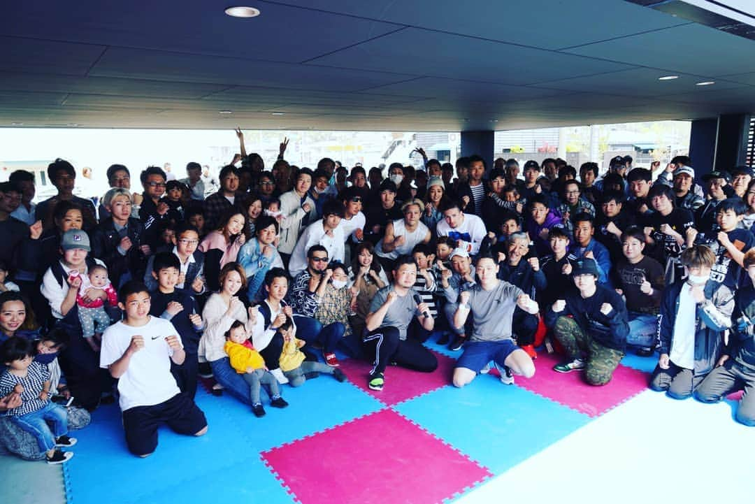 小澤海斗さんのインスタグラム写真 - (小澤海斗Instagram)「広島 尾道THE・GYMオープンおめでとうございます。  代表の松谷さん(@y.m071 )ありがとうございました！  悪ガキ兄弟に癒されました☺️ 広島のみなさんありがとうございました！」4月22日 18時58分 - kik04270427