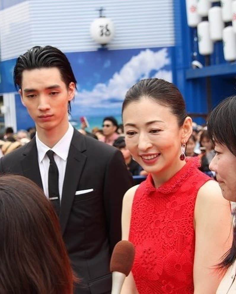 清水尋也さんのインスタグラム写真 - (清水尋也Instagram)「. 沖縄国際映画祭 「甘いお酒でうがい」 . #甘いお酒でうがい #沖縄国際映画祭  #島ぜんぶでおーきな祭」4月22日 19時10分 - hiroyashimizv