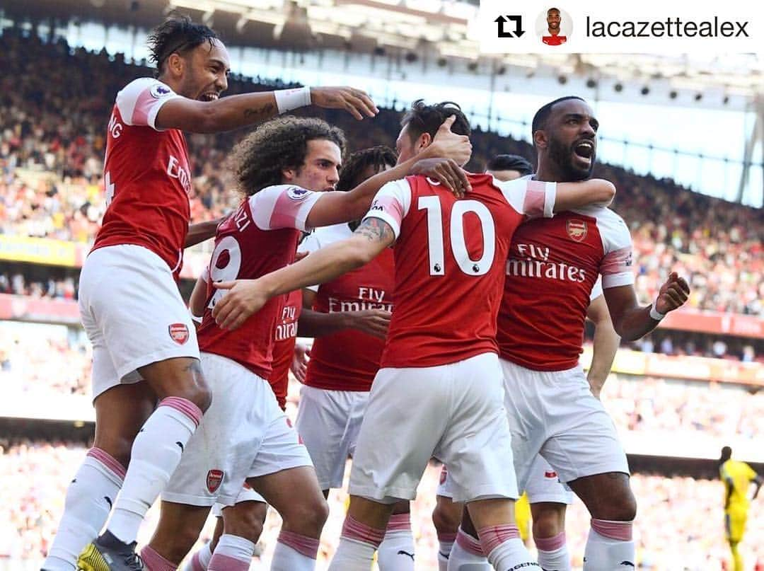 アーセナルFCさんのインスタグラム写真 - (アーセナルFCInstagram)「❤️ #Repost @lacazettealex ・・・ We Win Together.. We Lose Together.. Fight, and Believe until the End !! #Coyg #laca」4月22日 19時10分 - arsenal