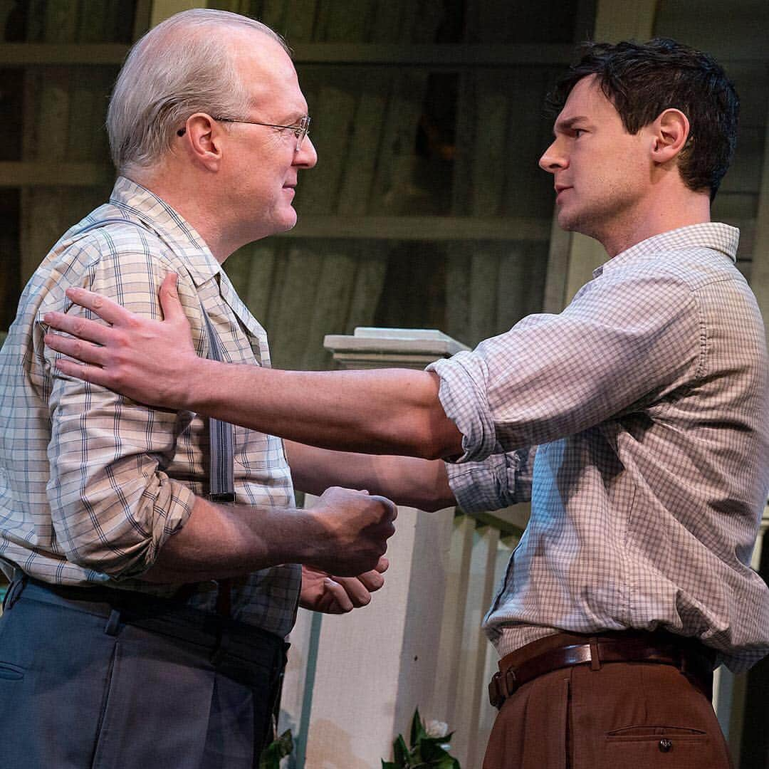 カヤ・スコデラリオさんのインスタグラム写真 - (カヤ・スコデラリオInstagram)「Happy opening to everyone in @roundaboutnyc #allmysons but especially @findthewalker. Your hard work and talent never stops amazing me. I’m so proud of you baby. Break a leg 😬❤️」4月22日 19時12分 - kayascods