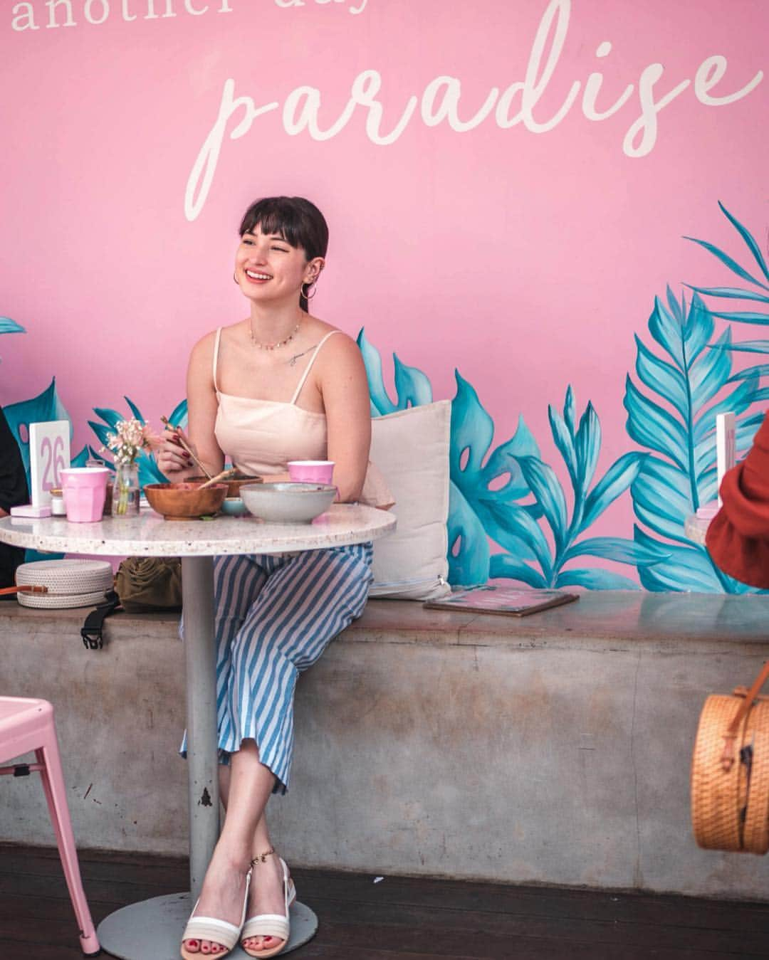 Coleen Garciaさんのインスタグラム写真 - (Coleen GarciaInstagram)「A lot of the establishments in Bali have their own unique charm, and I just love that it’s so easy to eat healthy here! You don’t have to choose between what tastes good and what is good for you because healthy options are everywhere and everything is just so delicious. Organic, gluten-free, refined sugar-free, and Vegan dishes are so easy to find, and they are YUM 💕 That’s not to say we haven’t had quite a bit of unhealthy stuff on our trip, though. Gotta have that balance when traveling! 😝 Smoothie bowls are also everywhere and they satisfy my ice cream cravings. So refreshing! We go full circle everyday by having them first thing in the morning for breakfast, and last thing at night for dessert. 😂」4月22日 19時20分 - coleen