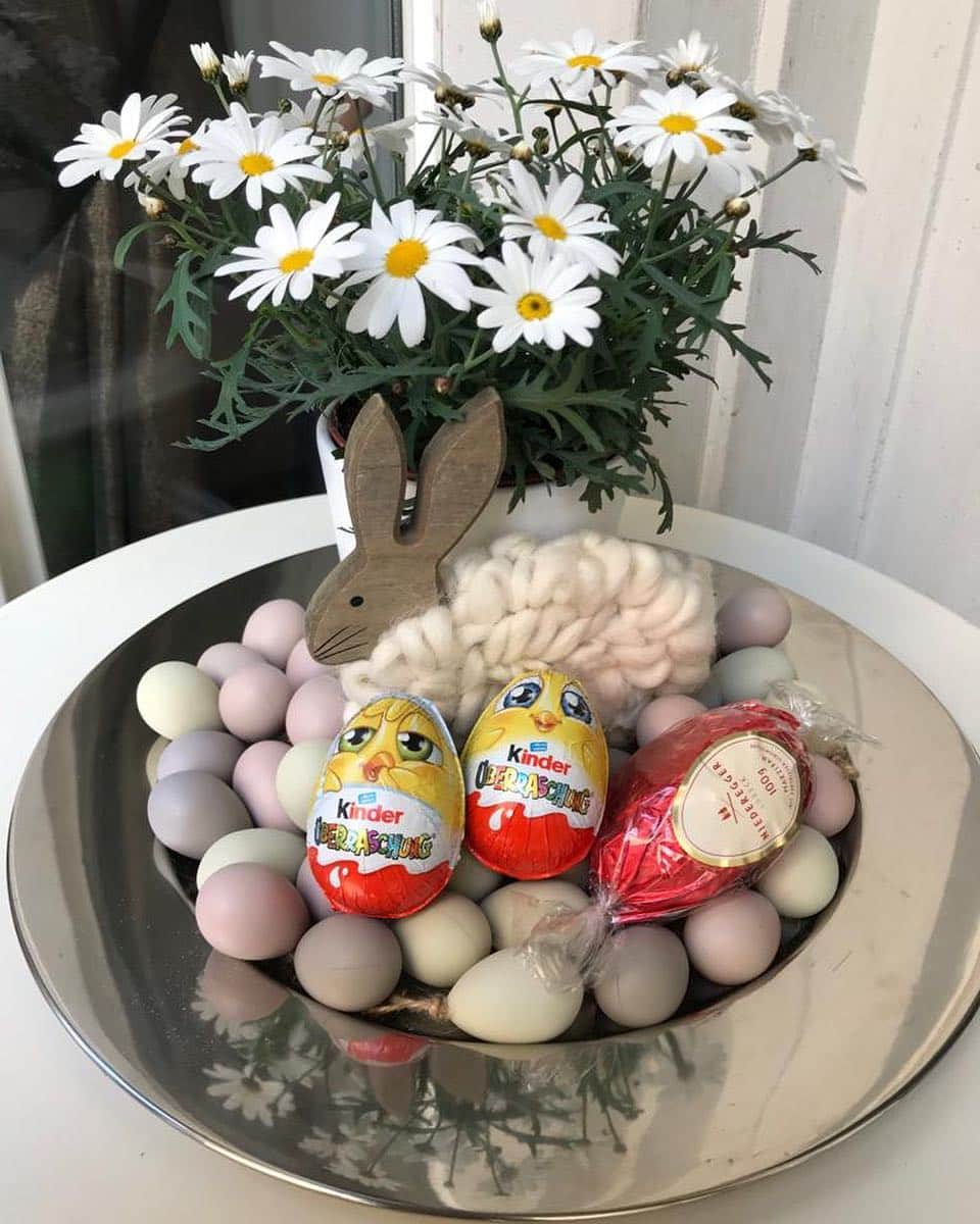 デイヴィッド・ギャレットさんのインスタグラム写真 - (デイヴィッド・ギャレットInstagram)「Wishing you and your loved ones a very Happy Easter 🐣🐰 Glad, the bunny didn‘t forget me. #easter #holidays #davidgarrett」4月22日 19時20分 - davidgarrettinsta
